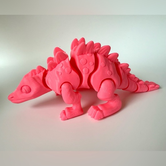 3D Printed Articulated Pink Dinosaur Toy – Flexible & Fun - Picture 4 of 14